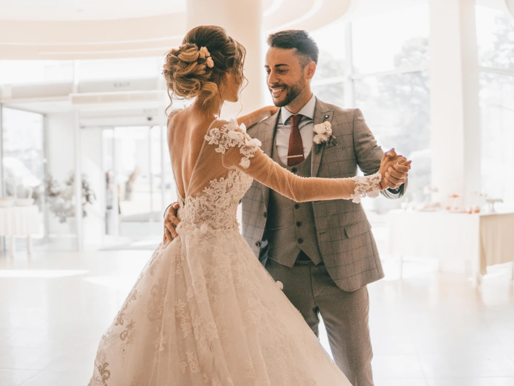 Brautpaar tanzt bei Blitzkurs bei ADTV Tanzschule Petra Paust