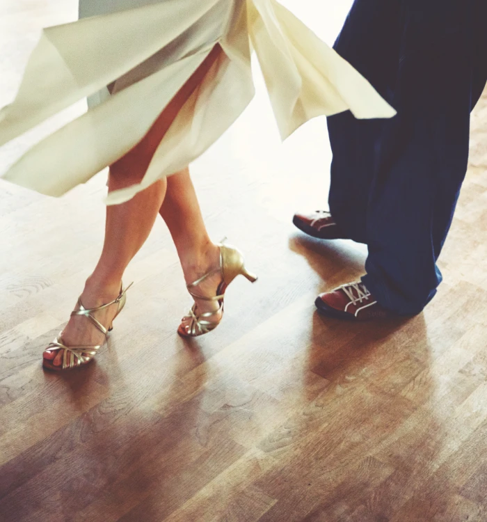 Paar tanzt beim Privatkurs bei der ADTV Tanzschule Petra Paust